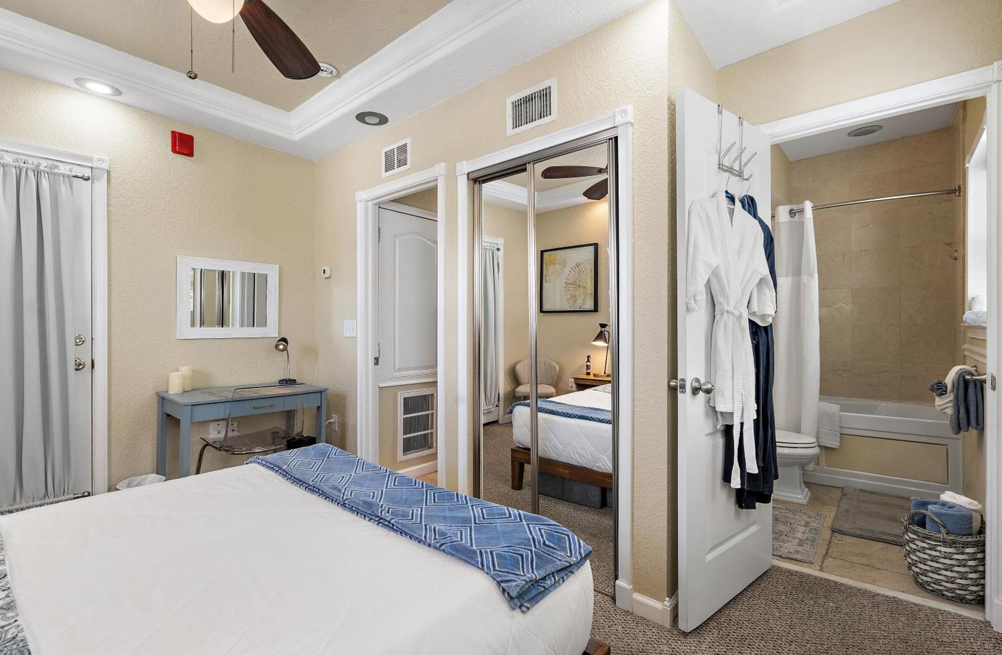 Retro Retreat In Dtsp - Explore The Downtown Area Сейнт Питърсбърг Екстериор снимка